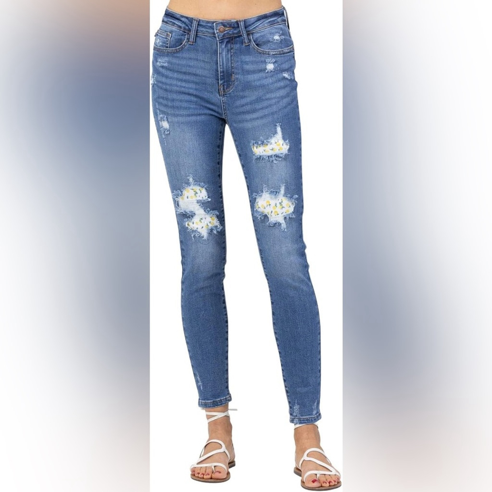 Judy Blue Women's Skinny Jeans - Distressed Blue
